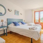 Marina I